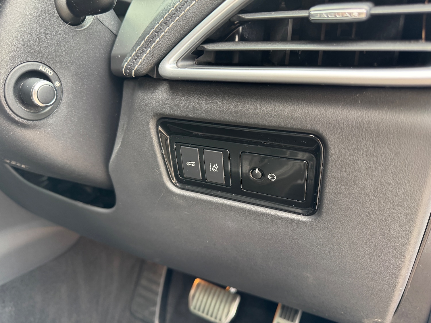 Used Jaguar F-Pace 2017 for sale - 76206627: Photo 17