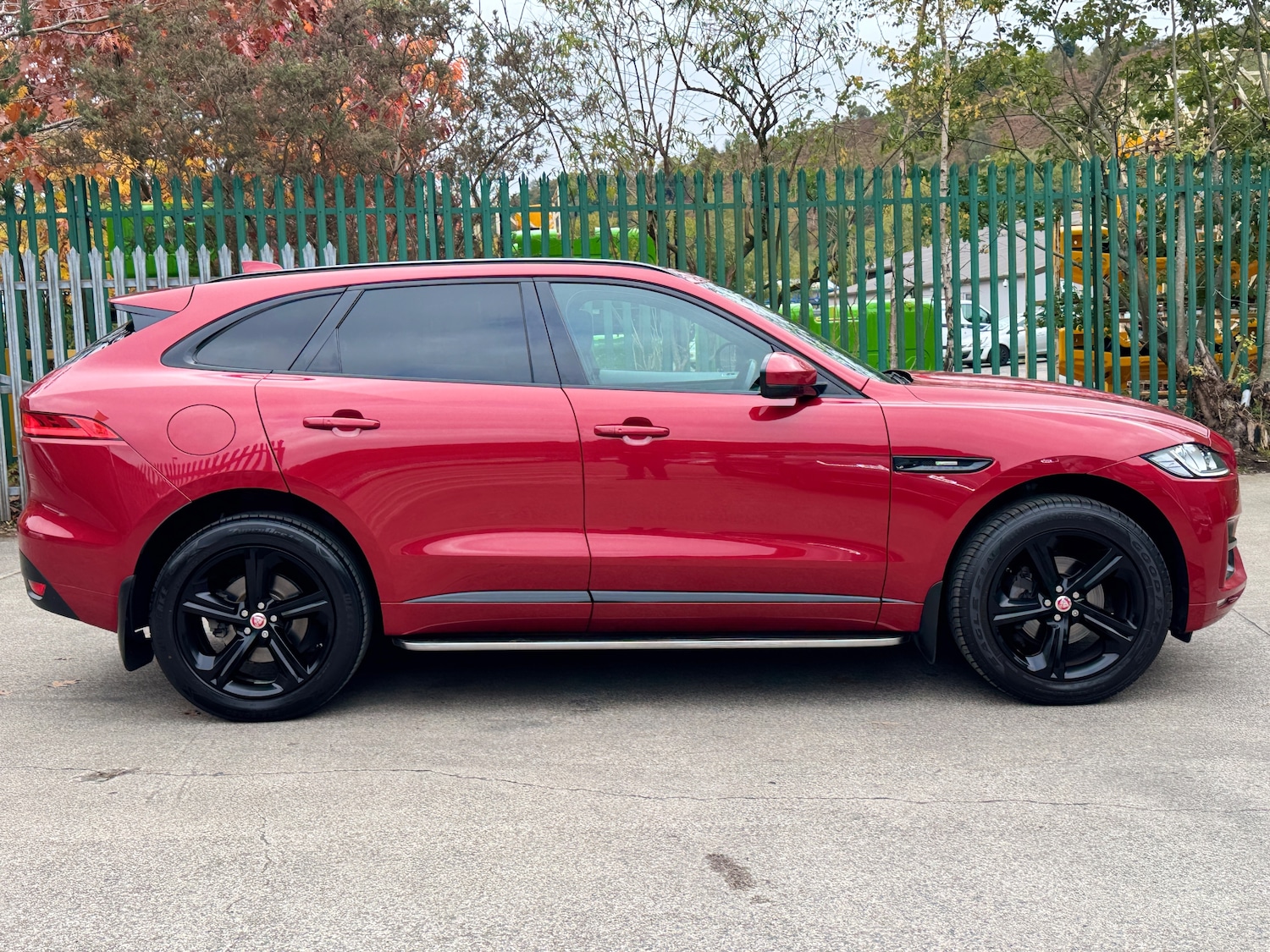 Used Jaguar F-Pace 2017 for sale - 76206627: Photo 3