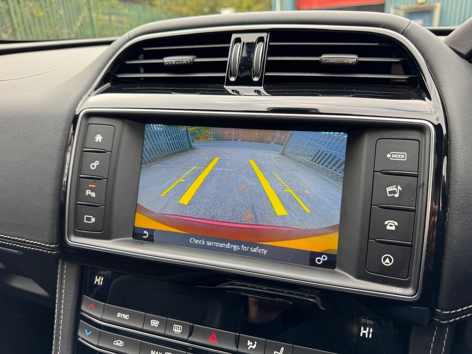 Used Jaguar F-Pace 2017 for sale - 76206627: Photo 43