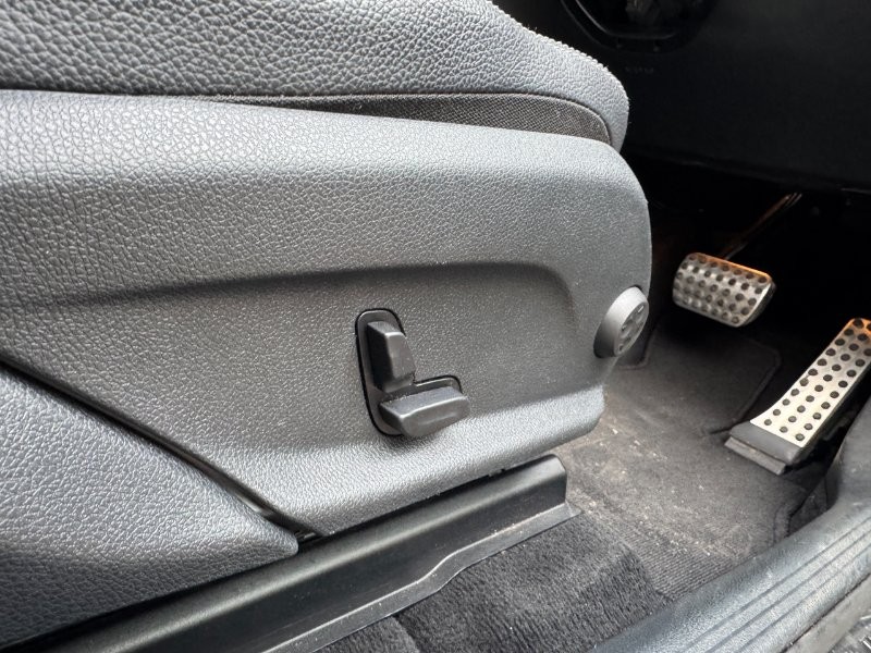 Used Mercedes-Benz GLC 2015 for sale - 77341074: Photo 17