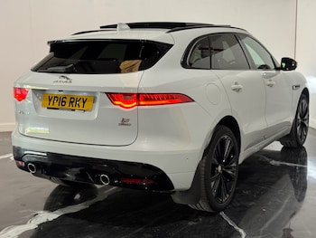 Used Jaguar F-Pace 2016 for sale - 79234256: Photo