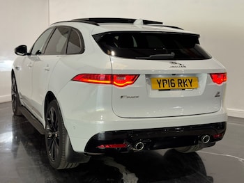 Used Jaguar F-Pace 2016 for sale - 79234256: Photo
