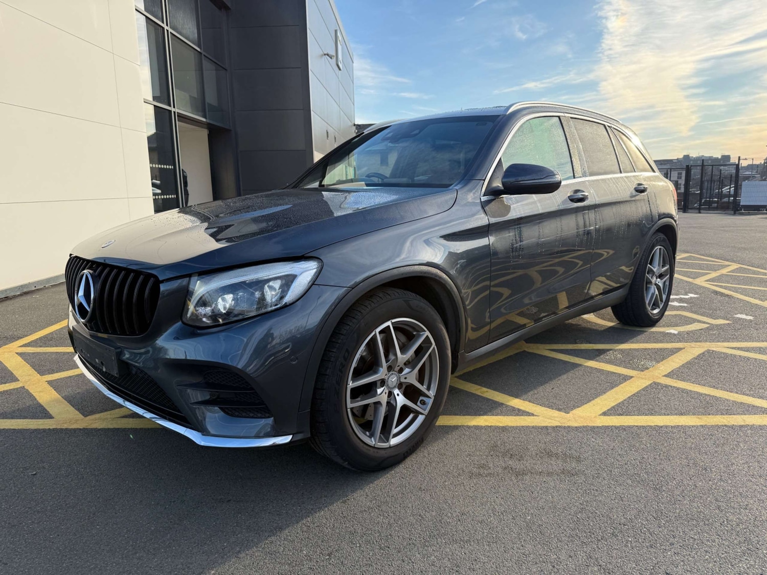 Used Mercedes-Benz GLC 2015 for sale - 76685504: Photo 3