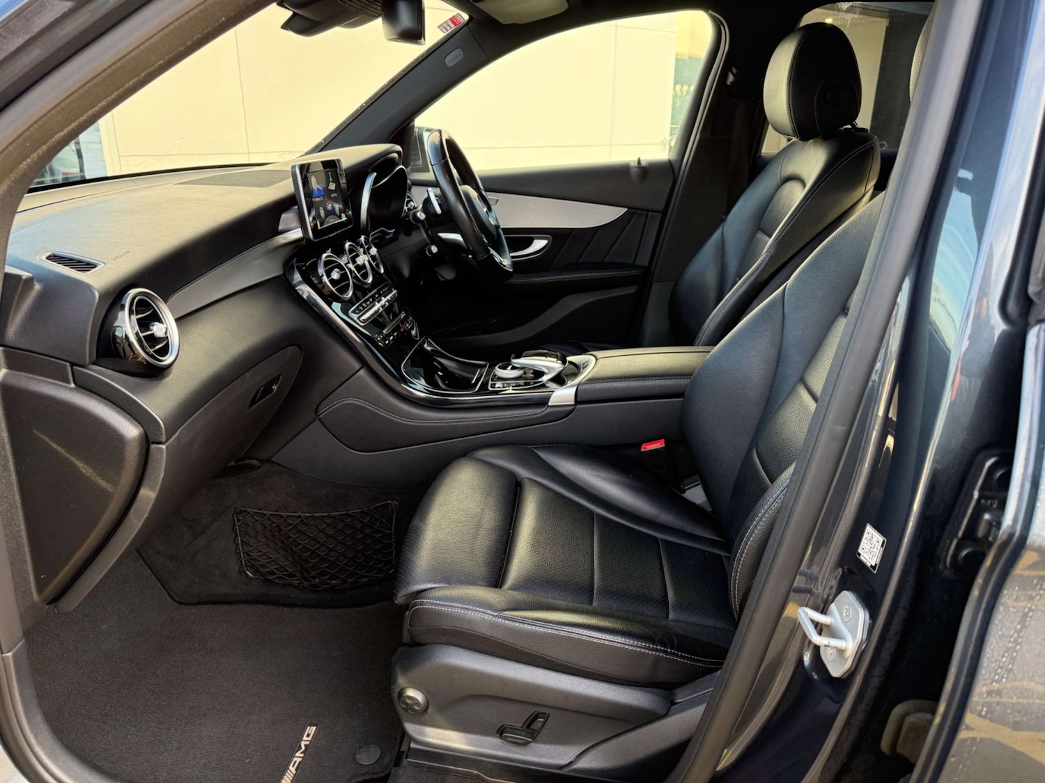 Used Mercedes-Benz GLC 2015 for sale - 76685504: Photo 6