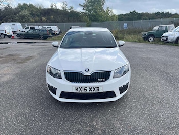 Used Skoda Octavia 2015 for sale - 75982920: Photo