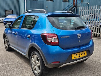 Used Dacia Sandero Stepway 2013 for sale - 78300184: Photo