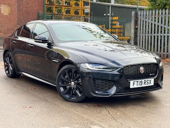 2019 (19) - 2.0 P300i R-Dynamic SE Saloon 4dr Petrol Auto AWD Euro 6 (s/s) (300 ps)