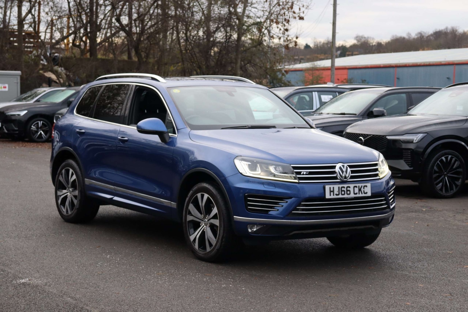 Used Volkswagen Touareg 2016 for sale - 76739361: Photo 1