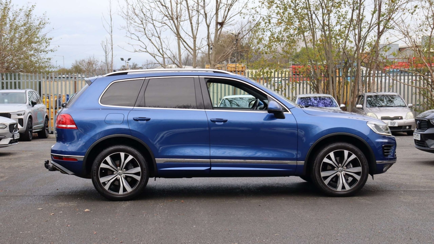 Used Volkswagen Touareg 2016 for sale - 76739361: Photo 2