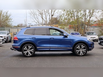 Used Volkswagen Touareg 2016 for sale - 76739361: Photo