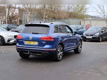Used Volkswagen Touareg 2016 for sale - 76739361: Photo
