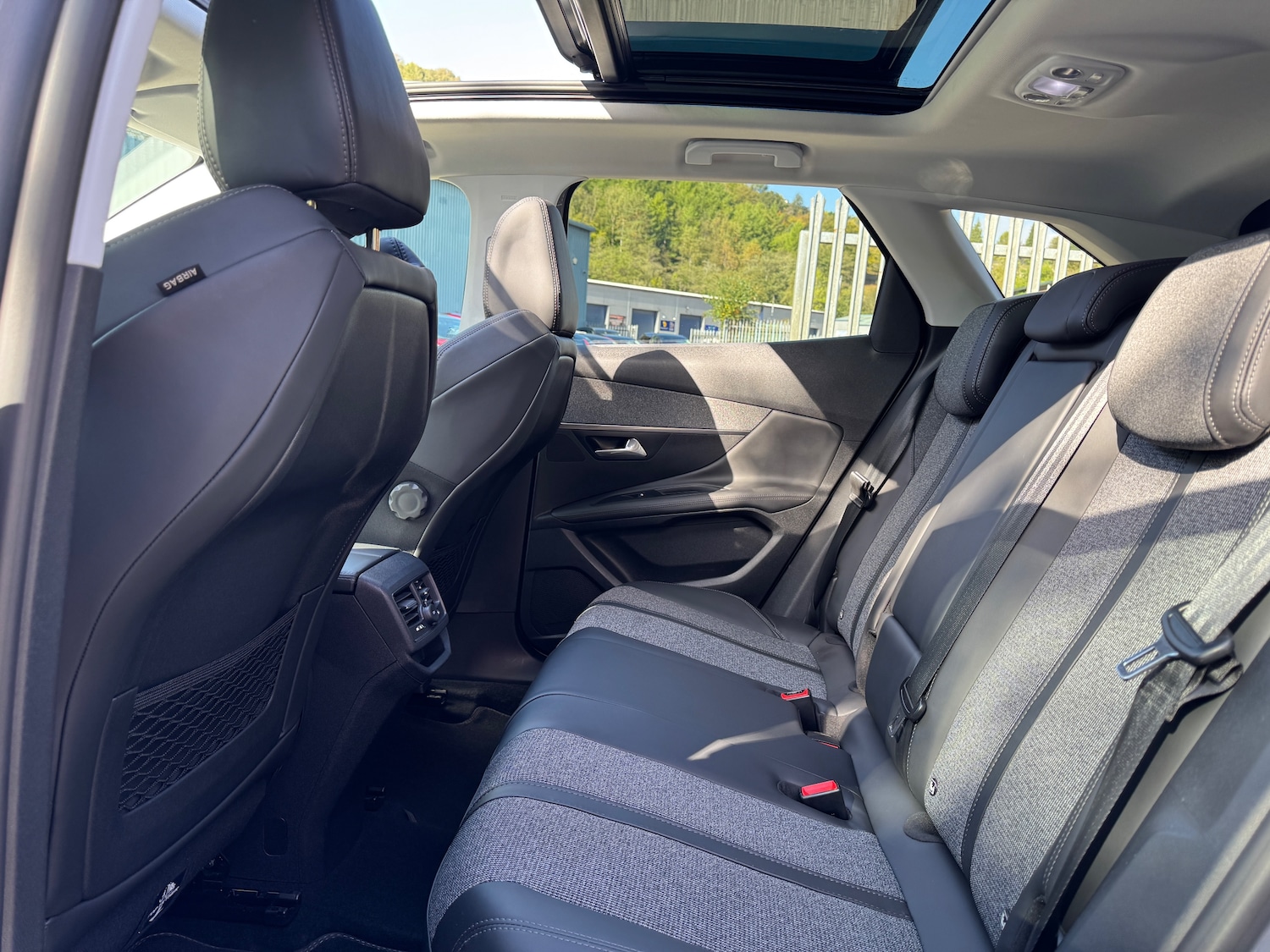 Used Peugeot 3008 2017 for sale - 76036529: Photo 19