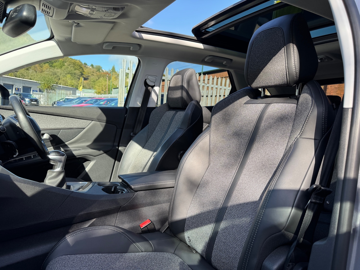Used Peugeot 3008 2017 for sale - 76036529: Photo 25
