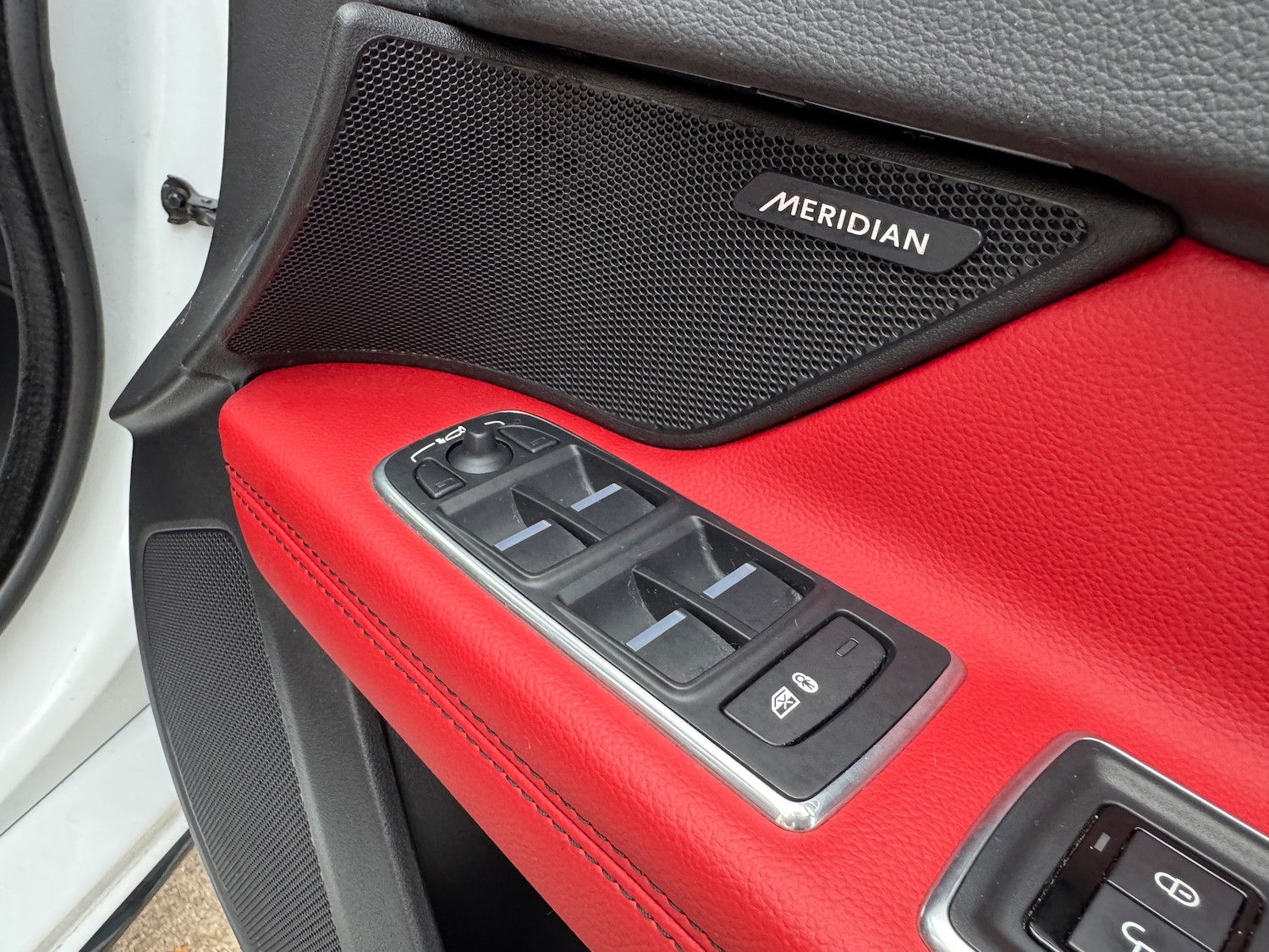 Used Jaguar XF 2016 for sale - 76569280: Photo 18