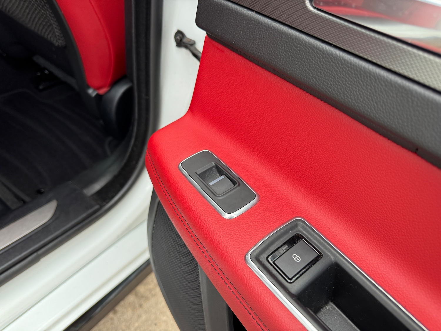 Used Jaguar XF 2016 for sale - 76569280: Photo 22