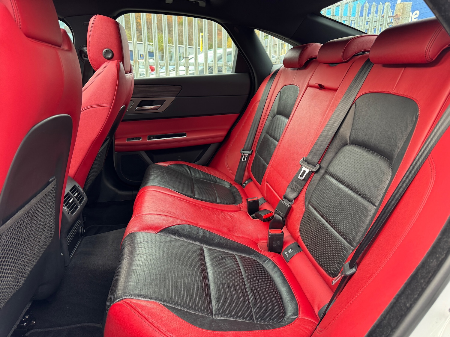 Used Jaguar XF 2016 for sale - 76569280: Photo 25