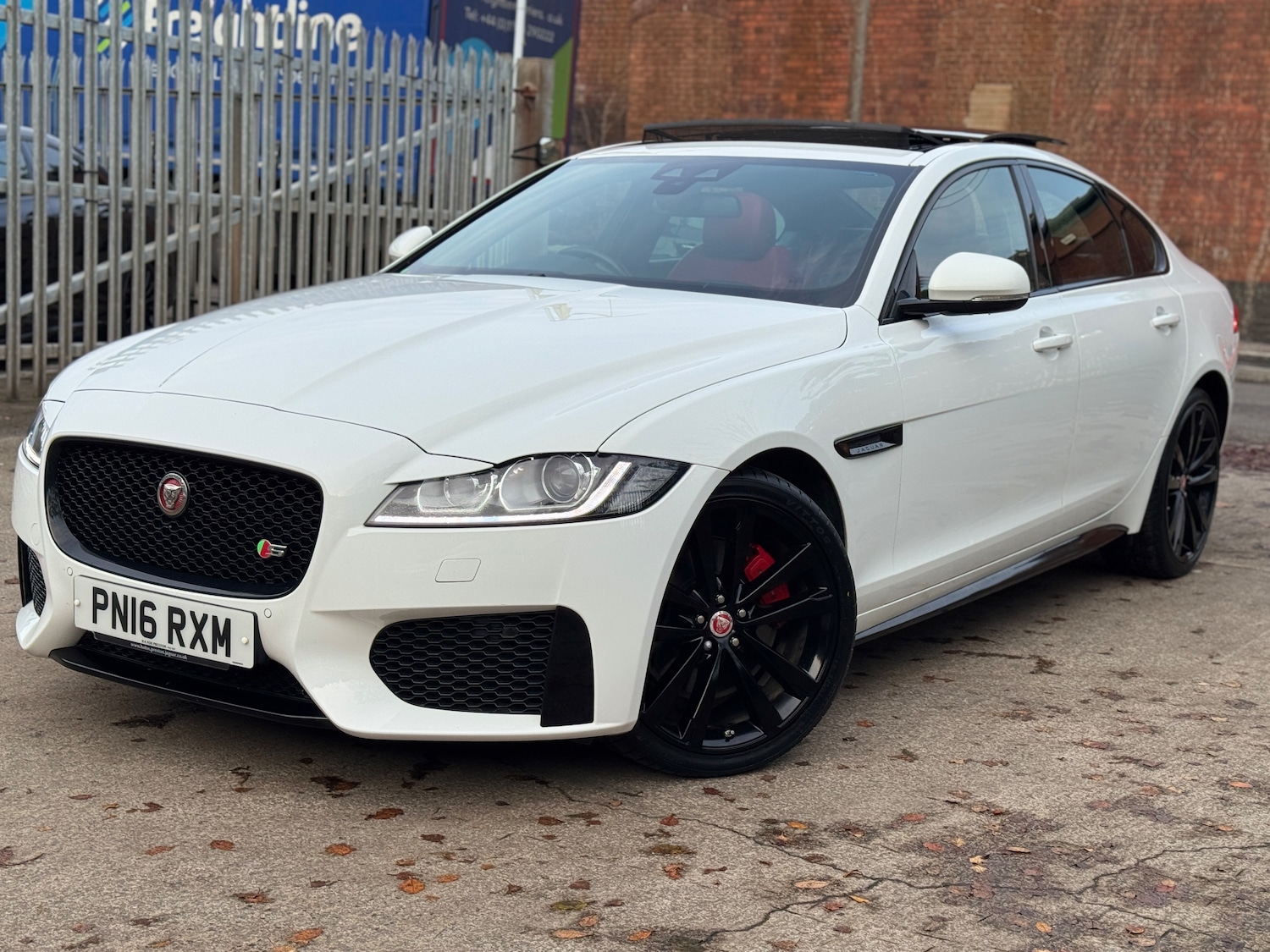 Used Jaguar XF 2016 for sale - 76569280: Photo 3