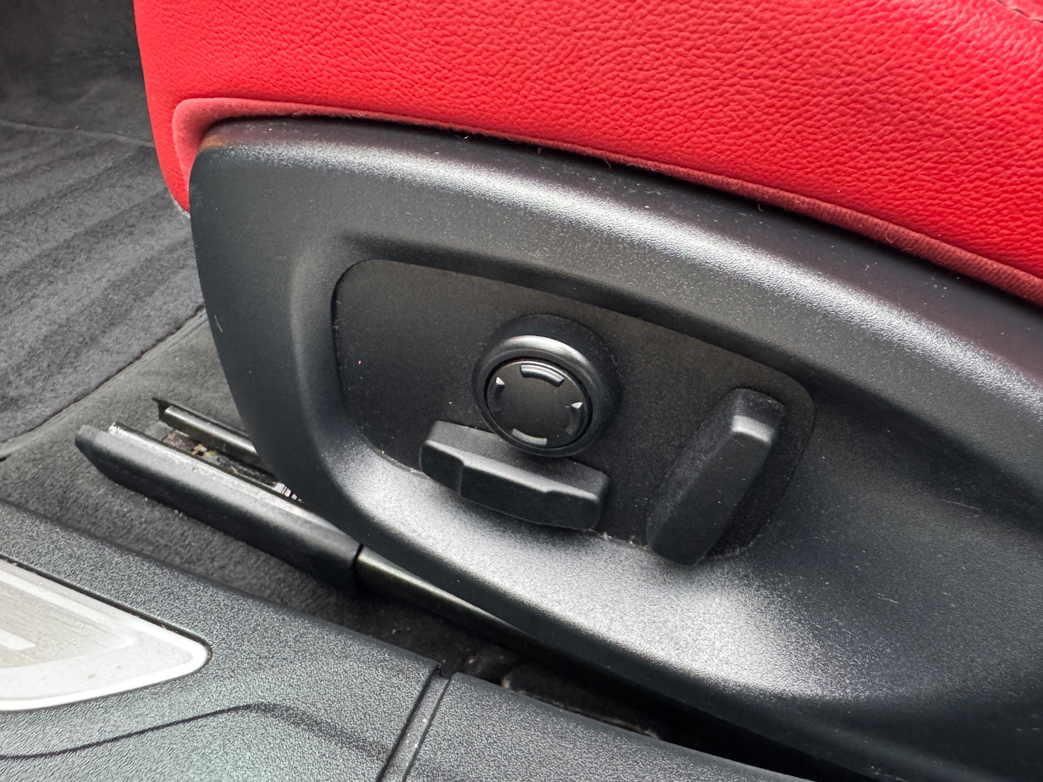 Used Jaguar XF 2016 for sale - 76569280: Photo 32