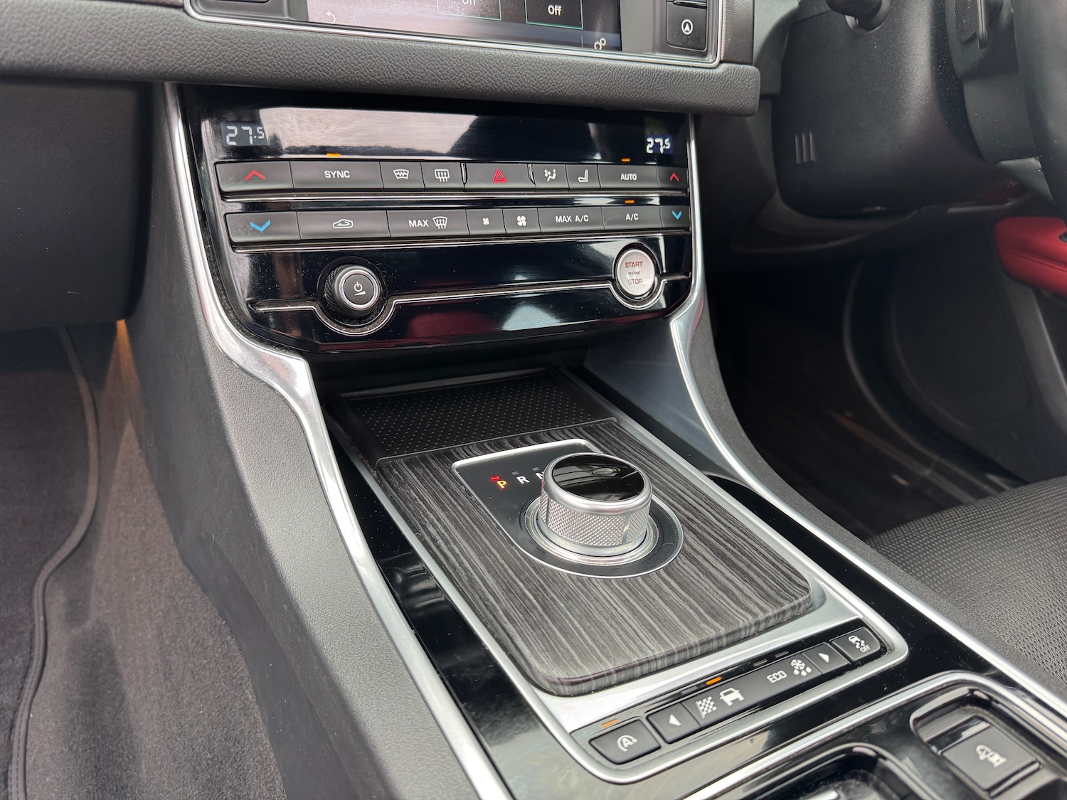 Used Jaguar XF 2016 for sale - 76569280: Photo 35