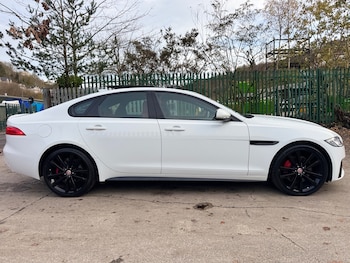 Used Jaguar XF 2016 for sale - 76569280: Photo