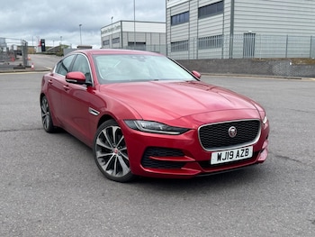 Used Jaguar XE 2019 for sale - 78177223: Photo