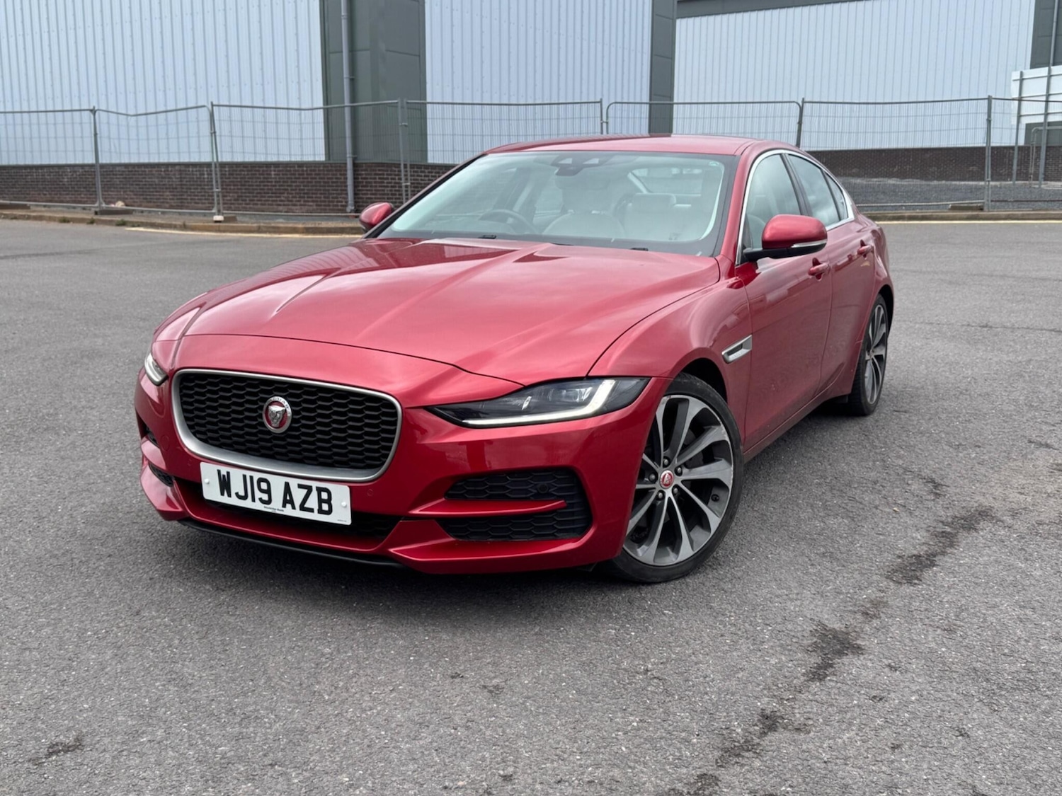 Used Jaguar XE for sale - 78177223: Photo 3