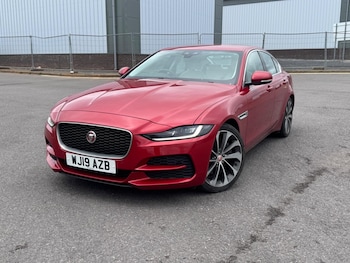 Used Jaguar XE 2019 for sale - 78177223: Photo