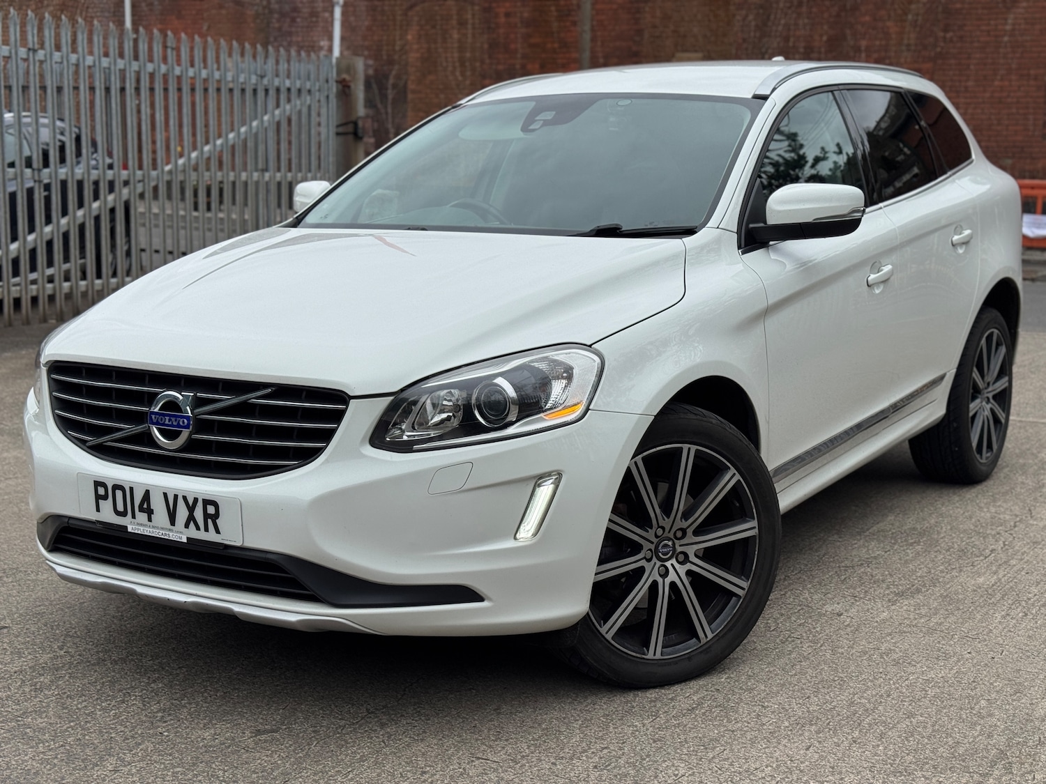 Used Volvo XC60 for sale - 78092308: Photo 2