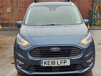 Used Ford Grand Tourneo Connect 2018 for sale - 77460436: Photo