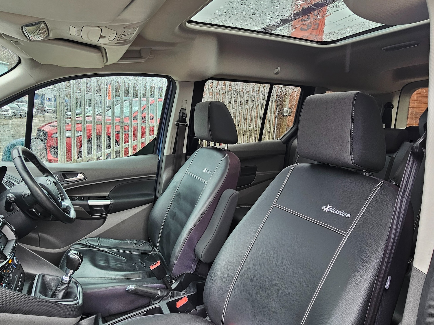 Used Ford Grand Tourneo Connect 2018 for sale - 77460436: Photo 4