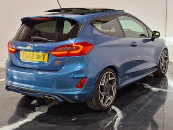 Used Ford Fiesta 2018 for sale - 79364085: Photo
