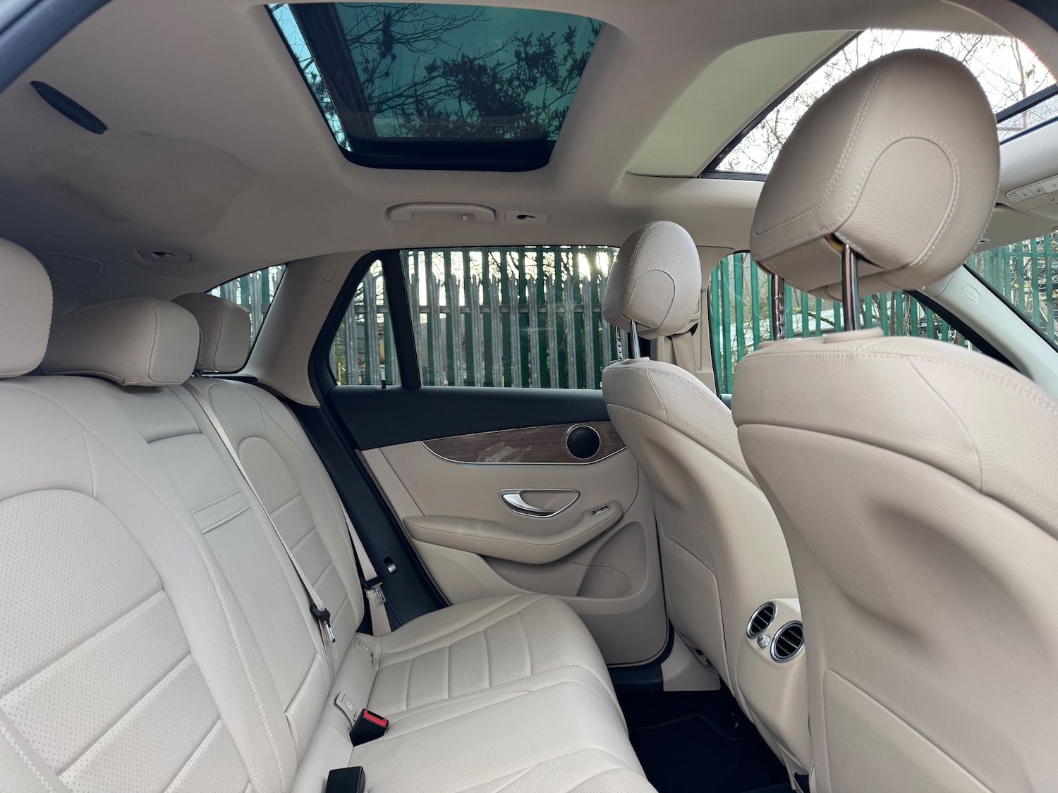 Used Mercedes-Benz GLC 2016 for sale - 76915181: Photo 21