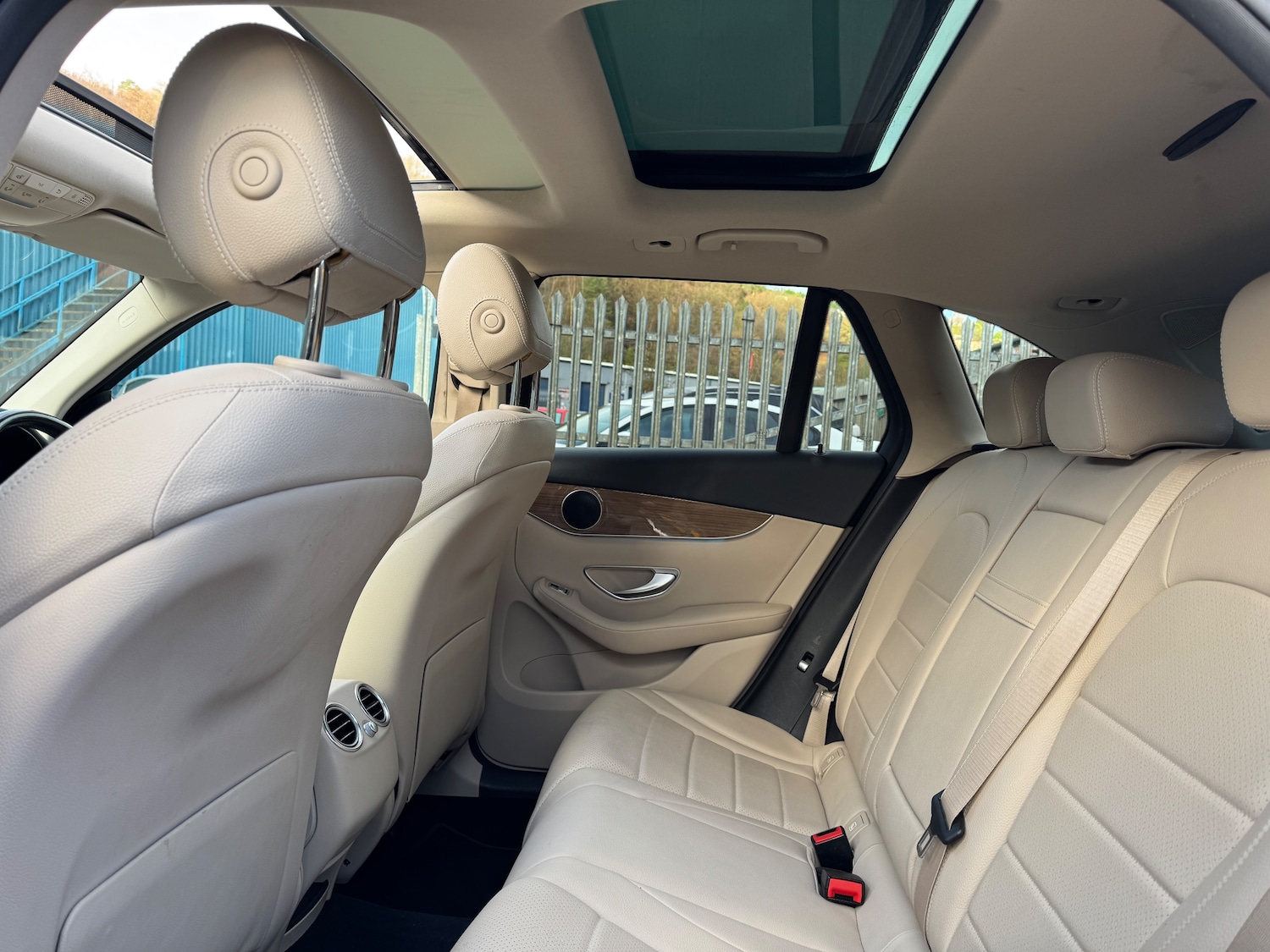 Used Mercedes-Benz GLC 2016 for sale - 76915181: Photo 27