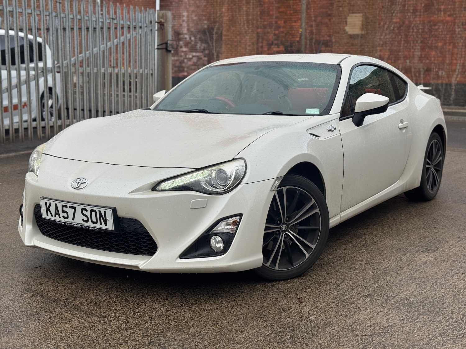Used Toyota GT86 2013 for sale - 77764239: Photo 2