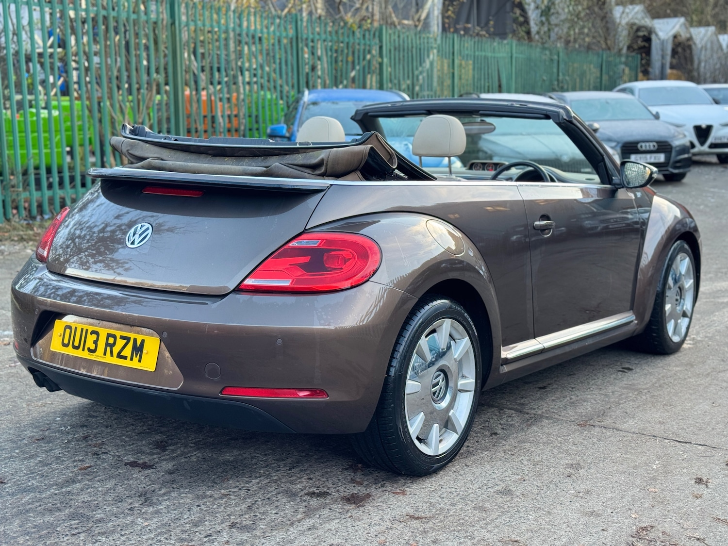 Used Volkswagen Beetle 2013 for sale - 76653844: Photo 3