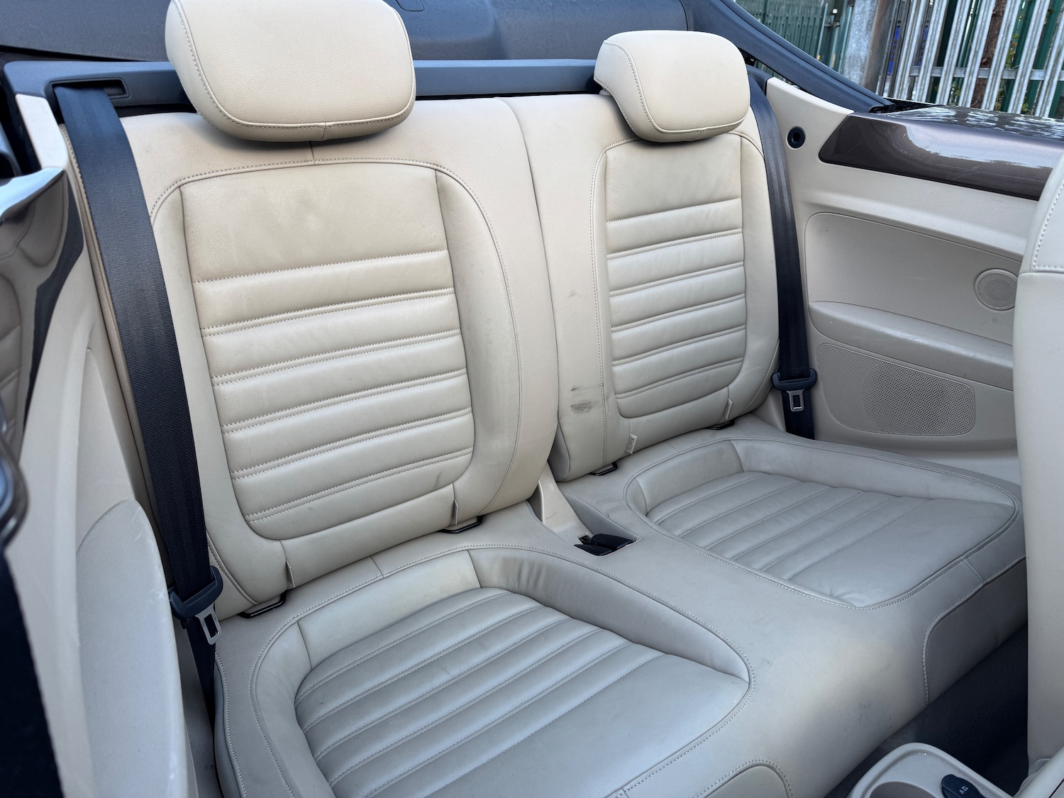 Used Volkswagen Beetle 2013 for sale - 76653844: Photo 6