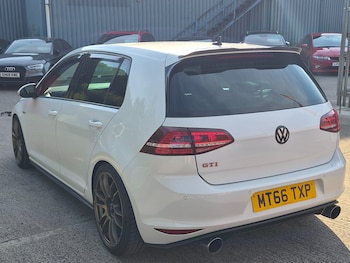 Used Volkswagen Golf 2016 for sale - 79494814: Photo