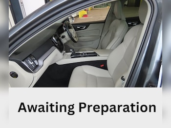 Used Volvo V60 2019 for sale - 75616563: Photo
