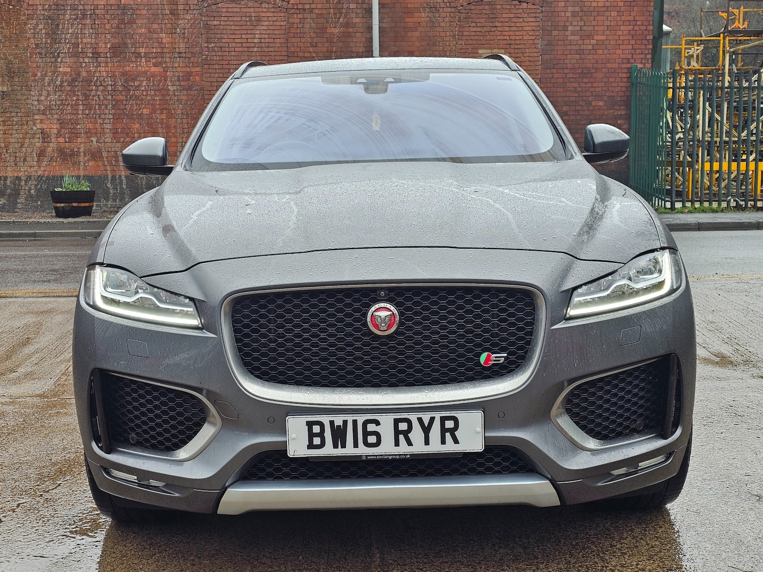 Used Jaguar F-Pace 2016 for sale - 77460434: Photo 2
