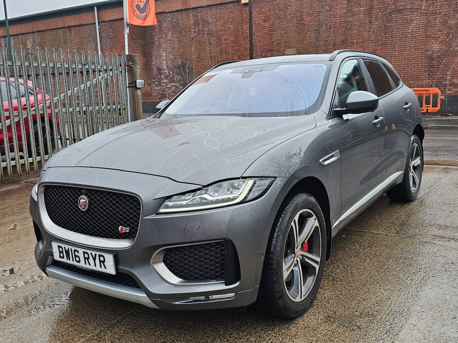 Used Jaguar F-Pace 2016 for sale - 77460434: Photo 3