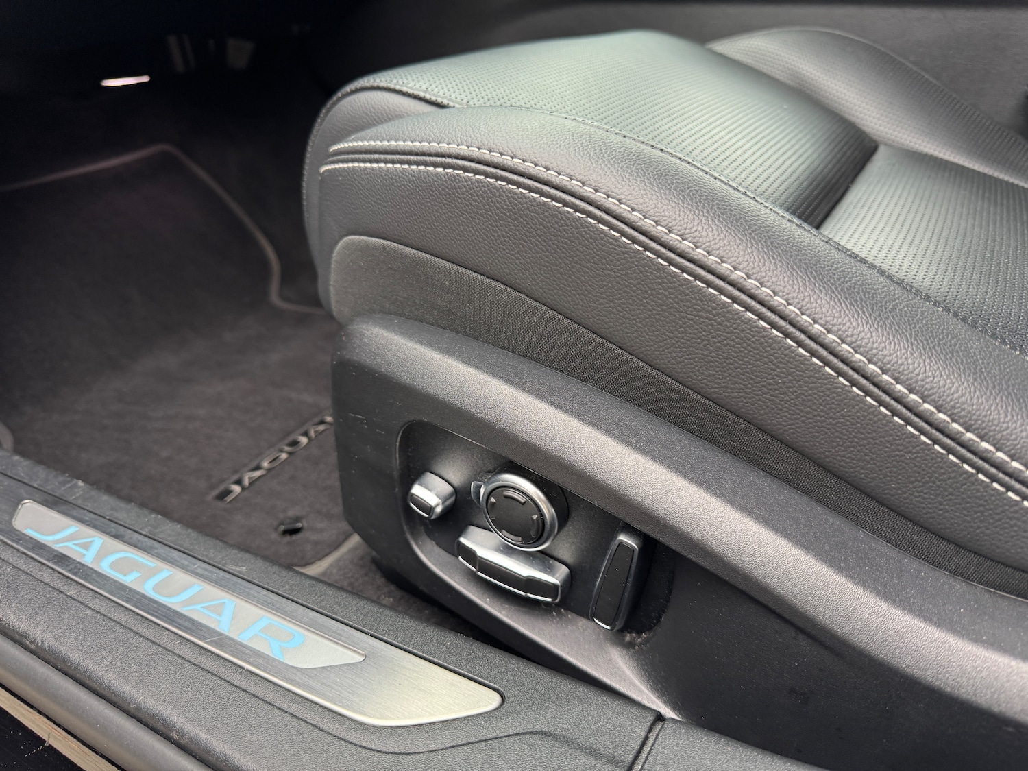 Used Jaguar XF 2021 for sale - 76198141: Photo 31