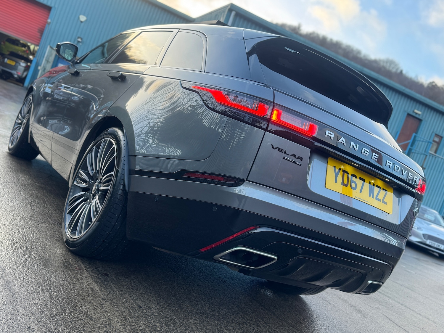 Used Land Rover Range Rover Velar 2017 for sale - 76985677: Photo 11