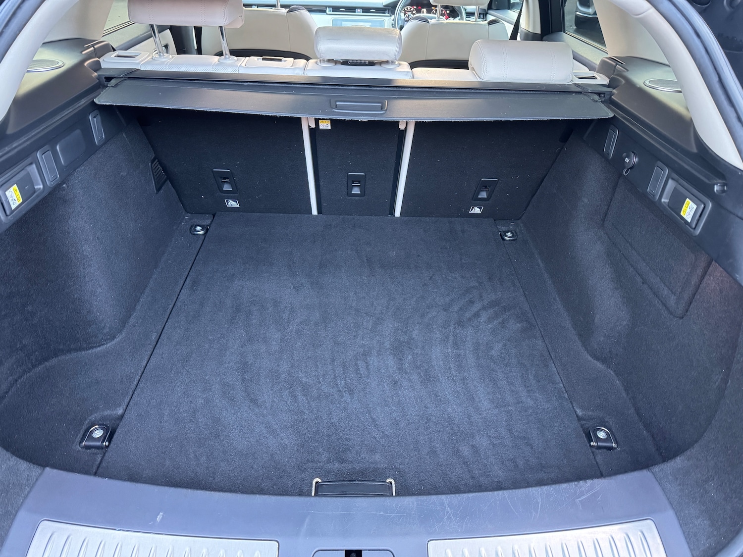 Used Land Rover Range Rover Velar 2017 for sale - 76985677: Photo 21