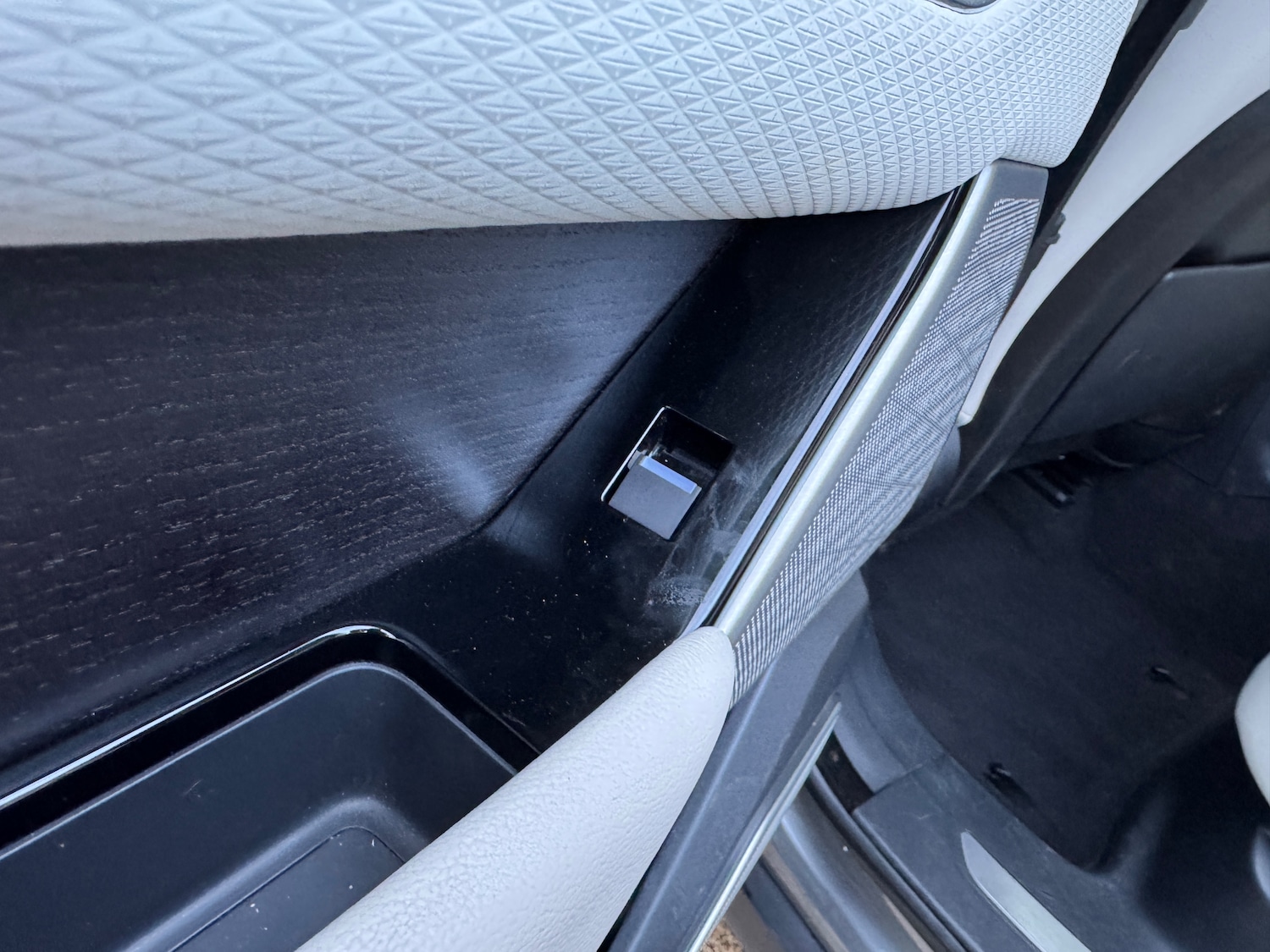 Used Land Rover Range Rover Velar 2017 for sale - 76985677: Photo 25