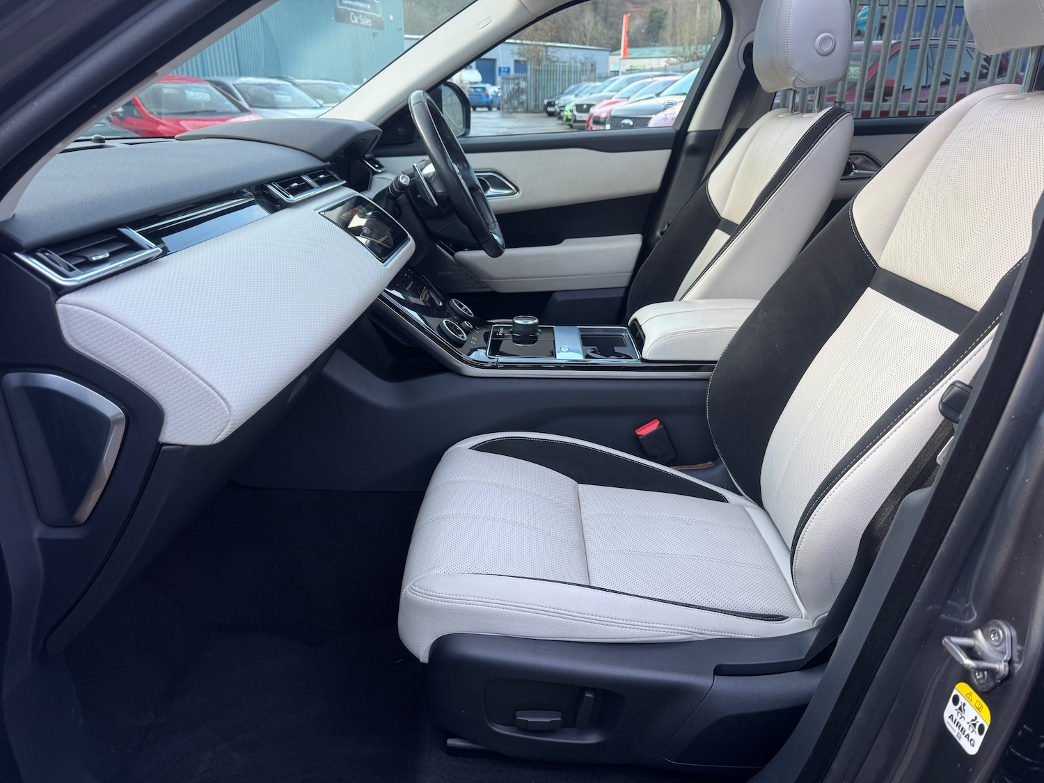 Used Land Rover Range Rover Velar 2017 for sale - 76985677: Photo 26