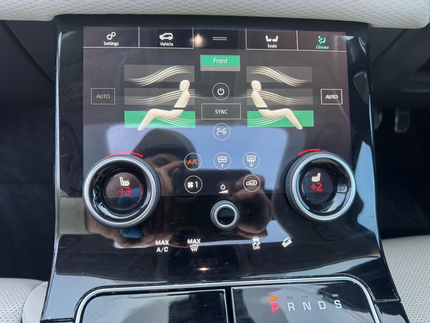 Used Land Rover Range Rover Velar 2017 for sale - 76985677: Photo 33