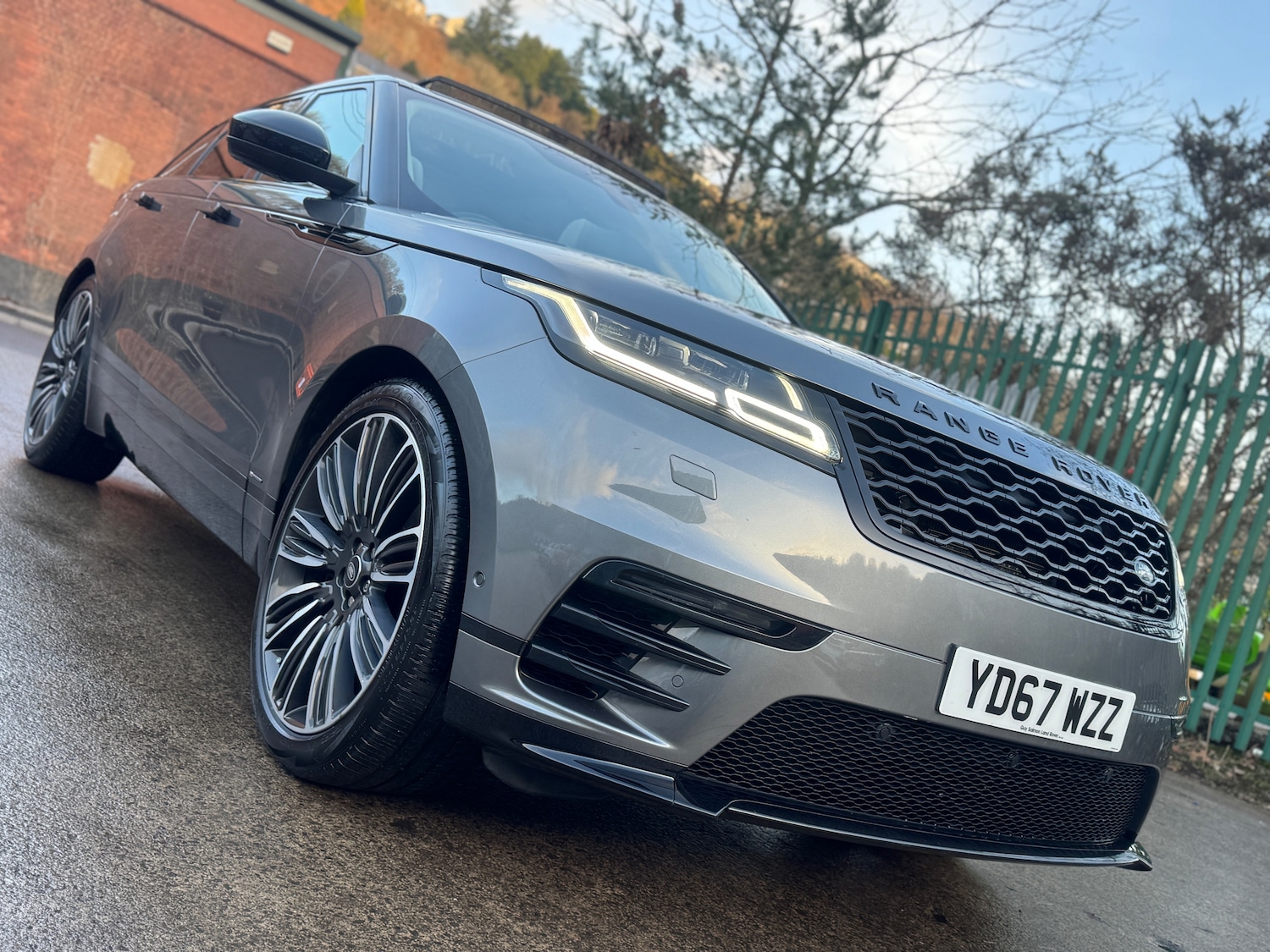 Used Land Rover Range Rover Velar 2017 for sale - 76985677: Photo 9