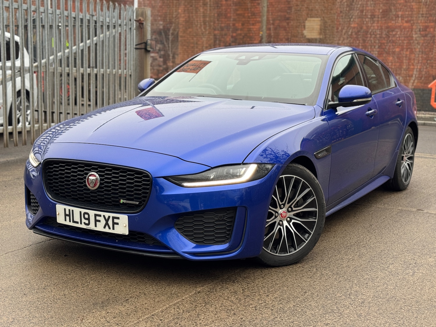 Used Jaguar XE 2019 for sale - 77804963: Photo 2