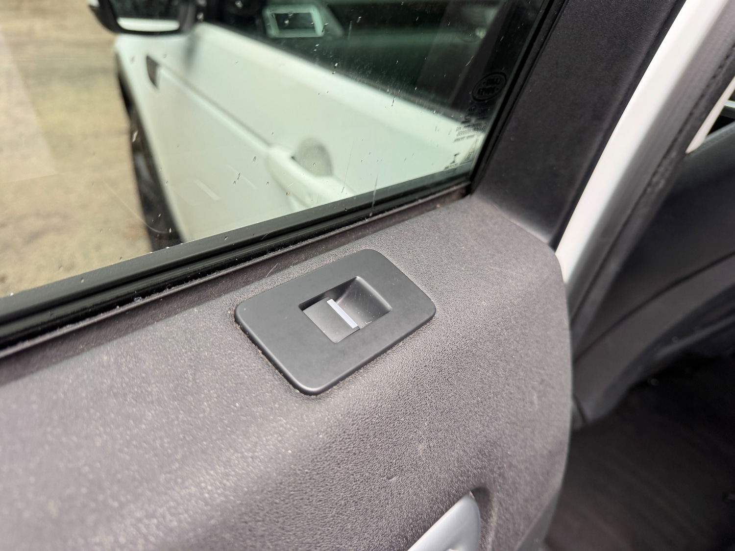 Used Land Rover Discovery Sport 2017 for sale - 77200754: Photo 23