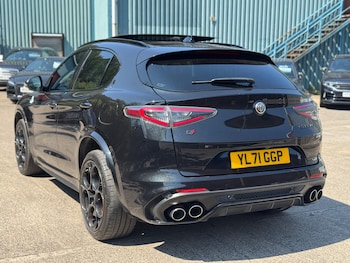 Used Alfa Romeo Stelvio 2021 for sale - 79151431: Photo